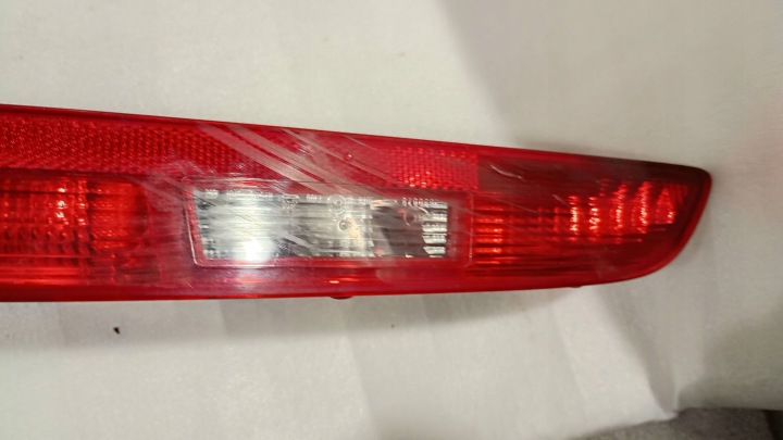 AUDI Q3 8U 11-14 PHARE RÉFLECTEUR DROIT DROITE PARE-CHOCS ARRIÈRE ARRIÈRE C509