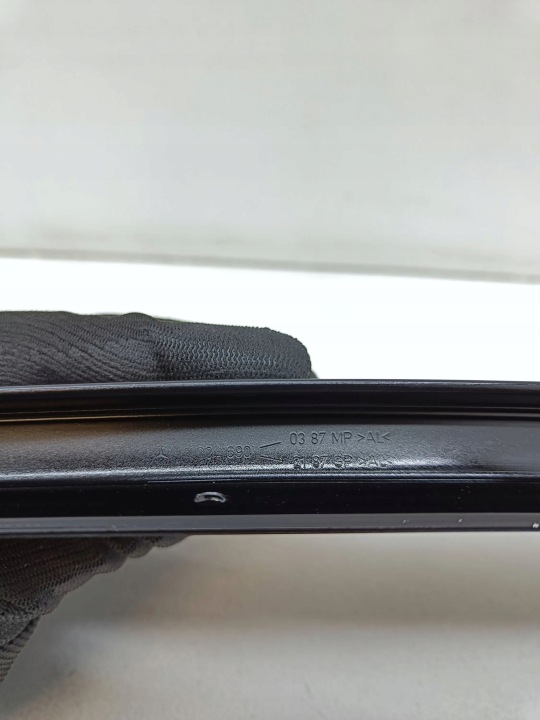 MERCEDES-BENZ C W204 2012 MOULURE JOINT D'ÉTANCHÉITÉ VITRES PORTES ARRIÈRE