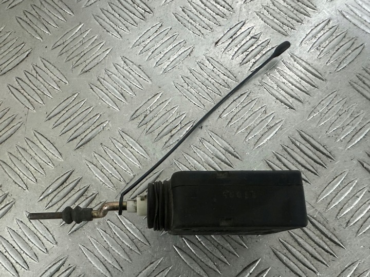 BMW 3 E36 SERVOMOTEUR SERRURE CENTRAL 1387610