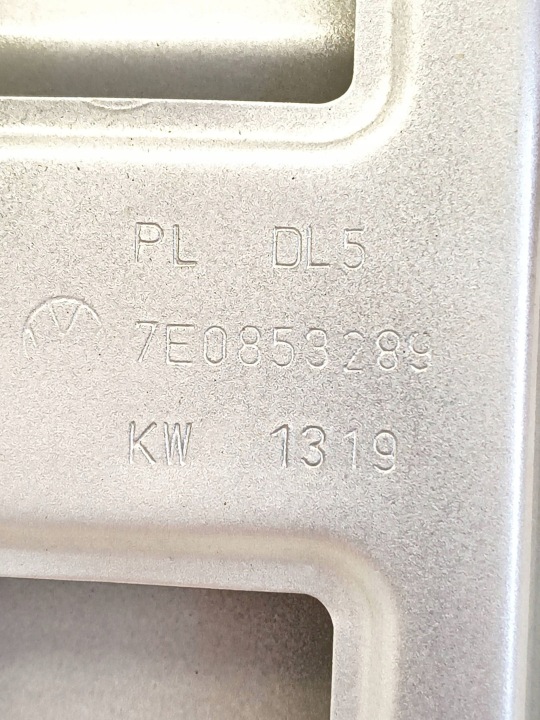 VOLKSWAGEN TRANSPORTER CARAVELLE COUVERCLE GOULOTTE DE REMPLISSAGE CARBURANTS 7E0853289