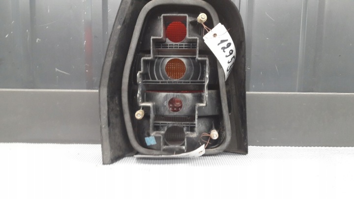 867945257D PHARE DROIT ARRIÈRE VW POLO II