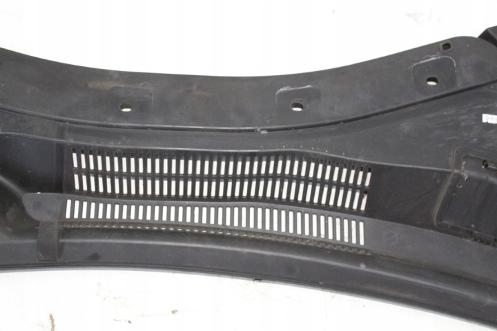 PLASTYK ESSUIE-GLACES AVANT MASERATI GHIBLI (M157) 670010470 3.0L DIESEL