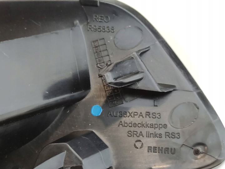 AUDI A3 8Y BOUCHON LAVE-GLACE LAPMY GAUCHE AVANT 8Y0955275
