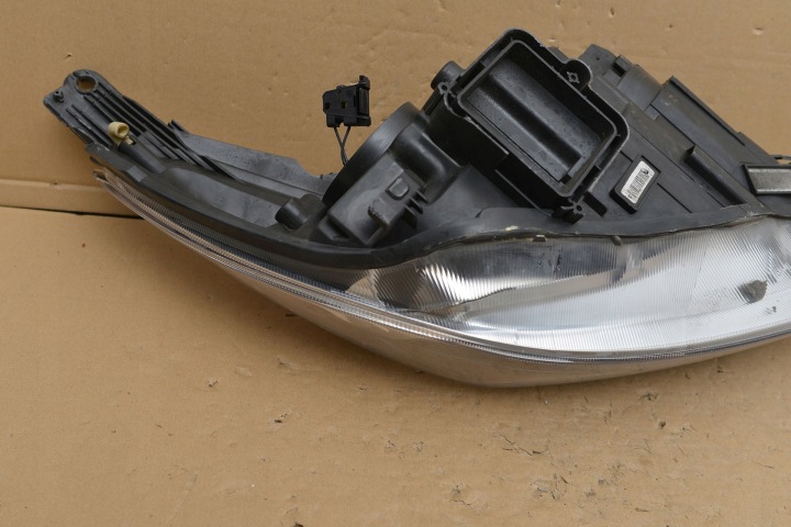 FORD FOCUS MK3 LIFT PHARE AVANT GAUCHE F1EB-13W030-AFB