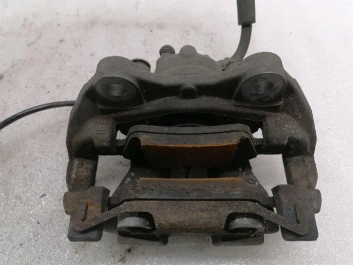 MERCEDES A CLASS W176 RIGHT AVANT CALIPER A0004216881 BRAKE
