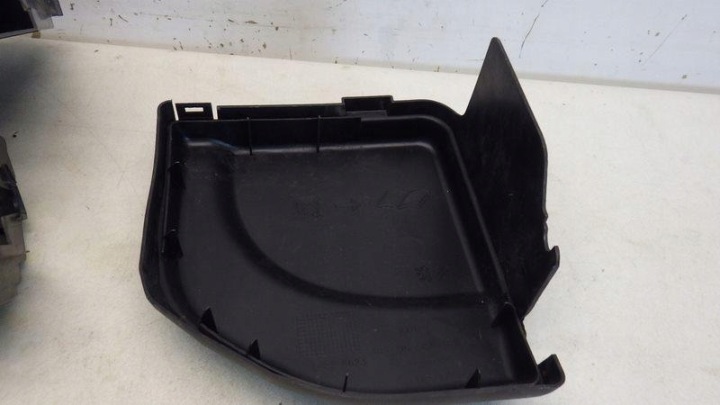 CHÂSSIS BOÎTES FUSIBLES PEUGEOT 308 I T7 1.4 VTI 16V 9658447380