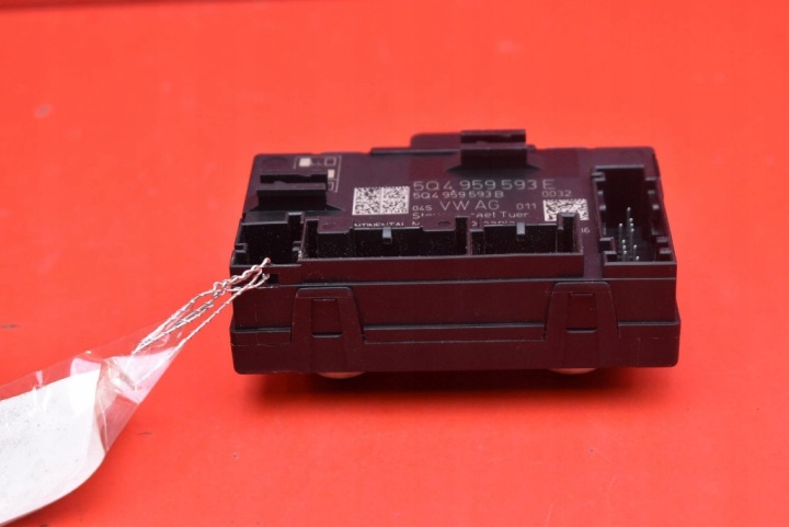 CONTRÔLEUR MODULE PORTES GAUCHE AVANT 5Q4959593E SKODA OCTAVIA 3 III UNIVERSEL 13-17