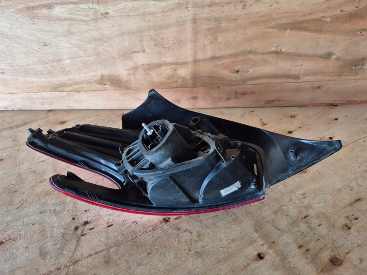 PHARE ARRIÈRE DROITE ARRIÈRE OE 9810430580 PEUGEOT 208 12-19 LIFT