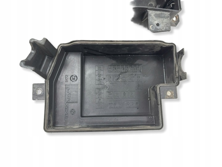 COUVERCLE FUSIBLES ALFA ROMEO 159 B172