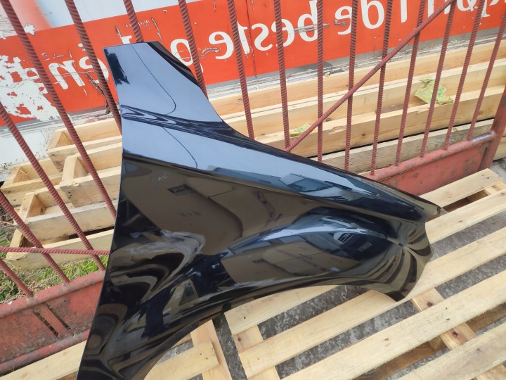 AILE DROIT ALUMINIUM AVANT AUDI Q7 4L 03.06-08.15R CODE VERNIS LZ9Y