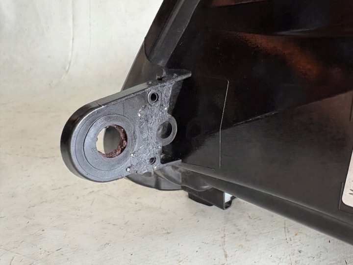 PROJECTEUR DROIT 3T SKODA SUPERB II LIFT 3T1941016G