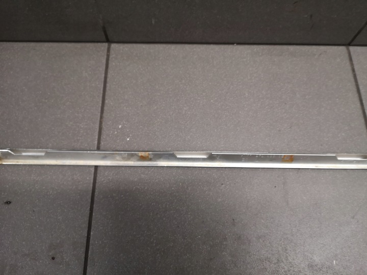 MOULURE CHROME VITRES GAUCHE ARRIÈRE AUDI A6 C5 4B9853345