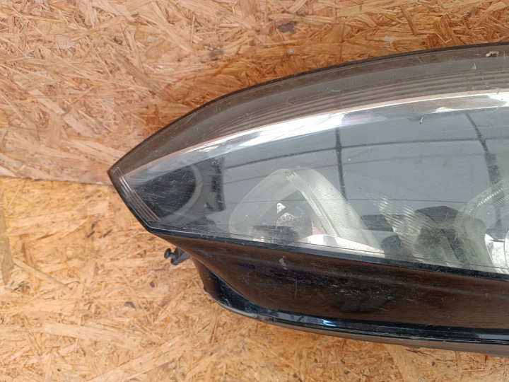PHARE DROIT AVANT EUROPE PROJECTEUR 5G1941034 VOLKSWAGEN GOLF VII 7 XÉNON