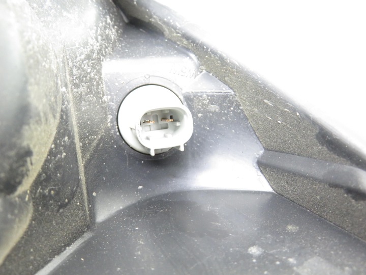 PHARE GAUCHE AVANT TOYOTA RAV 4 II EUROPE