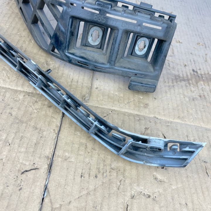 GLISSIÈRE PARE-CHOCS GAUCHE ARRIÈRE ARRIÈRE MERCEDES W212 UNIVERSEL A2128850765 A2128800330