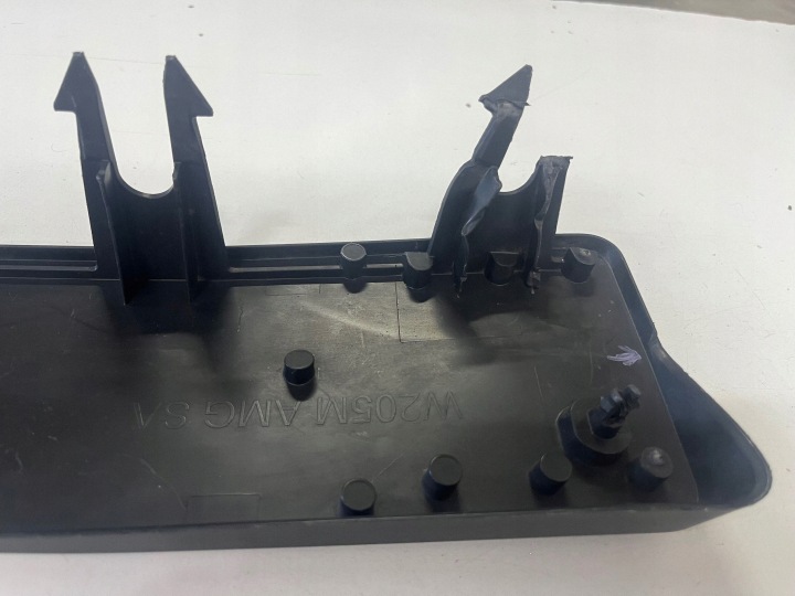 CHÂSSIS RONDELLE SOUS TABLICE MERCEDES C-KLASA W205 LIFT AMG A2058851004 741