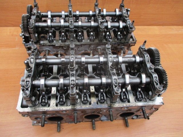 VW AUDI 3.0 TDI DEW CULASSE GAUCHE 059353GN DROITE 059354FS SANS ARBRE À CAMES