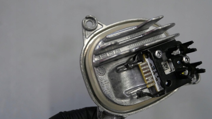 BMW G01 G02 F97 F98 CONTRÔLEUR LED FJD DROIT 7466107