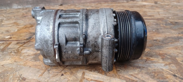 MERCEDES SPRINTER A0008305102 COMPRESSEUR