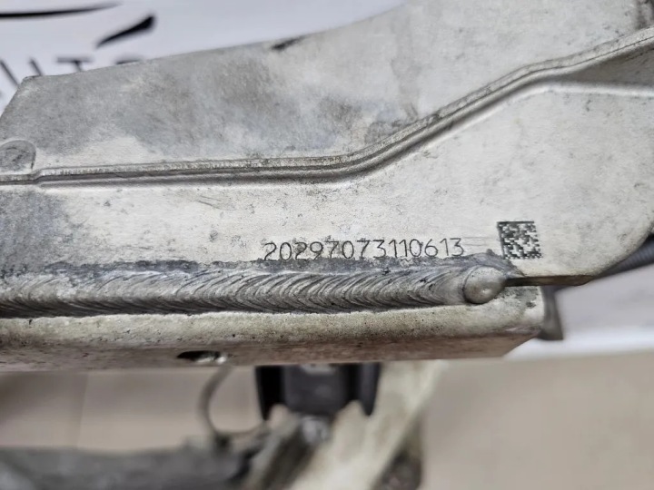 BMW OE 6793017 POUTRE AVANT