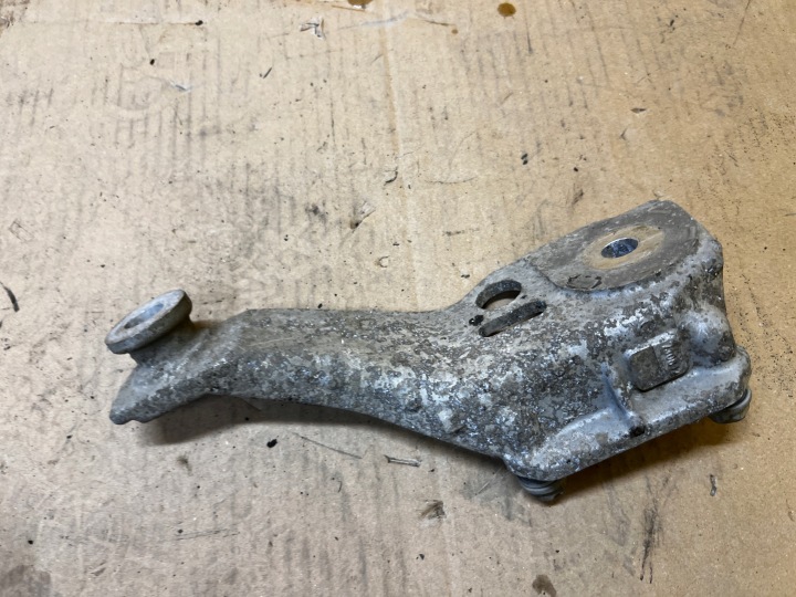 JEU POIGNÉE FIXATION STABILISATEUR ARRIÈRE PEUGEOT 508 I 2.0 HDI RXH 4HYBRID