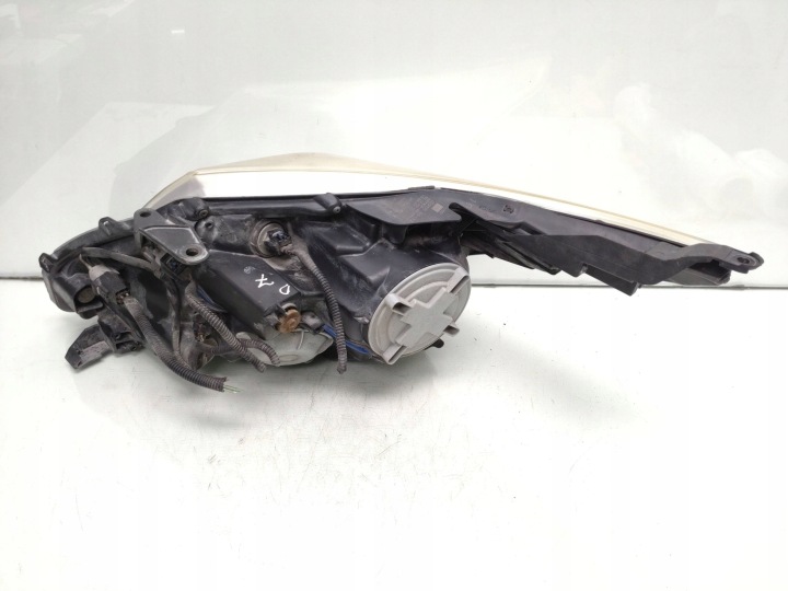 2009 TOYOTA AVENSIS T270 PROJECTEUR 8112605310