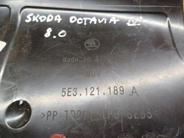 M26 GUIDE D'AIR SKODA OCTAVIA IV 5E3121189A