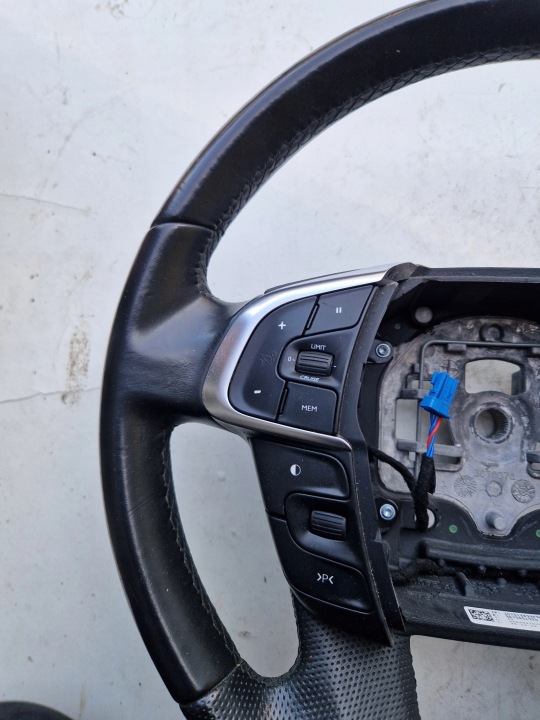 VOLANT CUIR MULTIFONCTION CITROEN C4 II B7