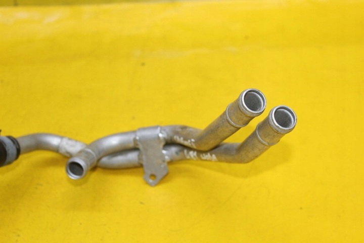 TUYAU FIL EAU PORSCHE CAYENNE II TOUAREG 7P0819308 7P0815249