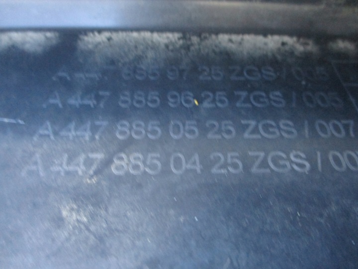 PARE-CHOCS AVANT AVANT MERCEDES VITO W447 EN TRÈS BON ÉTAT A4478809800