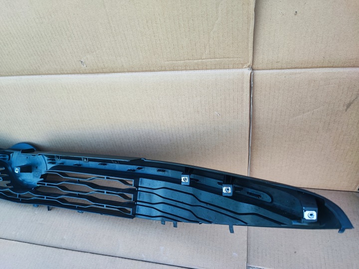 GRILLE CALANDRE RADIATEUR FIAT DOBLO II LIFT SANS USZKODZEN!!