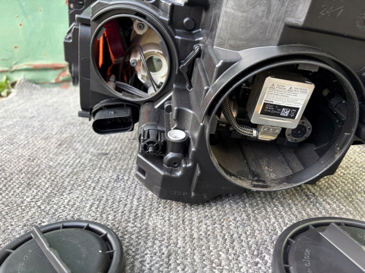 MERCEDES B CLASSE 246 W246 PHARE DROIT AVANT DROITE AVANT PROJECTEUR