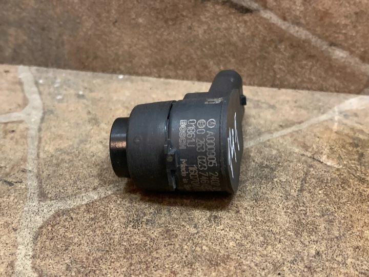 CAPTEUR STATIONNEMENT MERCEDES-BENZ C (W204) A0009052402 3.0L GASOLINE 170KW