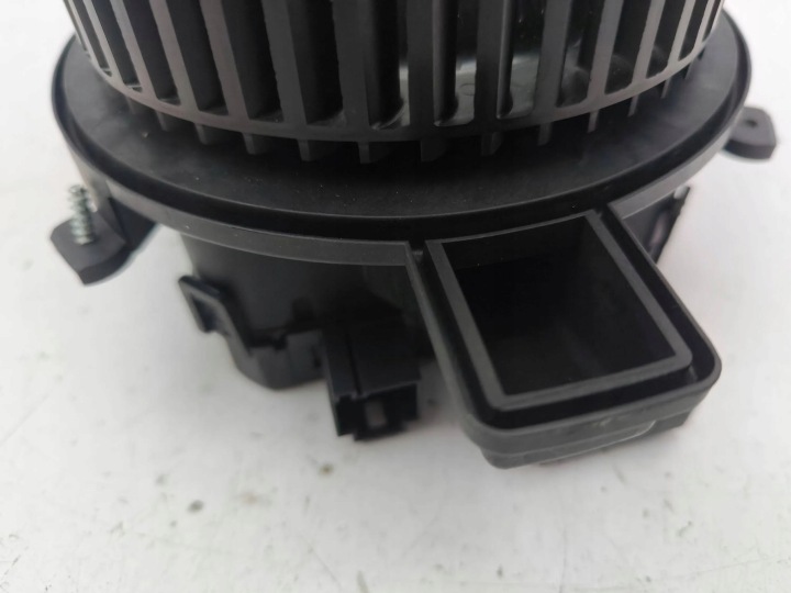 AUDI A5 2017 VENTILATEURS