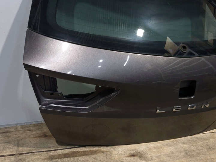 COUVERCLES DE COFFRE COUVERCLES DE COFFRE SEAT LEON III UNIVERSEL SEAT LEON III ST LIFT 2017- LS7K S7K