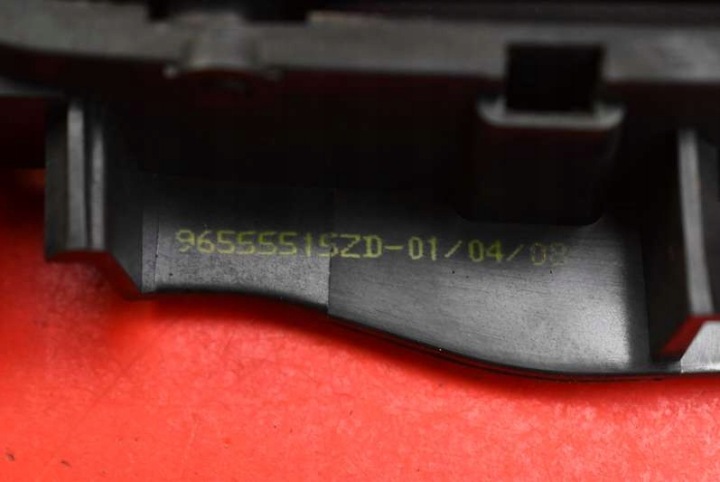 POIGNÉE INTÉRIEURE GAUCHE AVANT 96555515ZD PEUGEOT PARTENAIRE 2 II 08-12