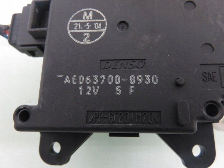 PETIT MOTEUR BOUCHONS CONDUIT D'AIR TOYOTA COROLLA E12 AE0637008930