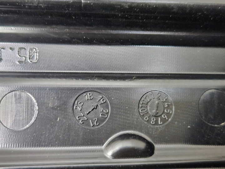 CACHE COUVERCLES DE COFFRE ARRIÈRE COUVERCLES DE COFFRE AVEC CAMÉRA 2GM827577D VOLKSWAGEN T-CROSS