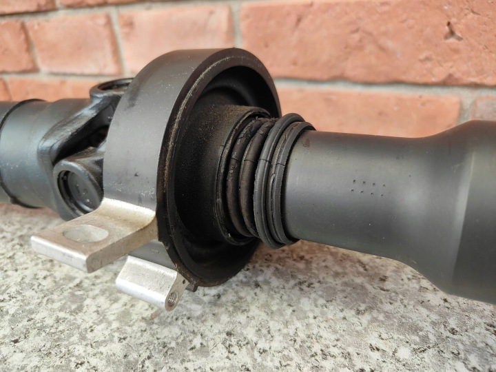 ARBRE DE TRANSMISSION L=1424MM BMW F10 F11 530DX 535DX 550IX N57 N63 7614503