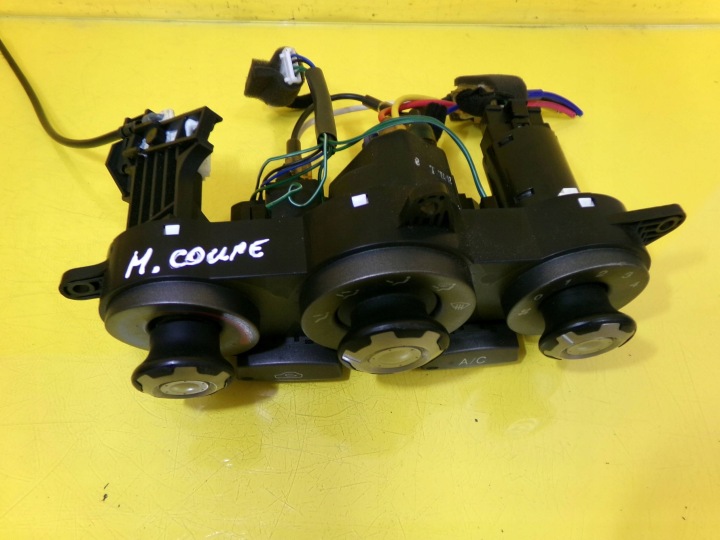 PANNEAU COMMANDE CONDUIT D'AIR CLIMATISATION HYUNDAI COUPÉ NR152