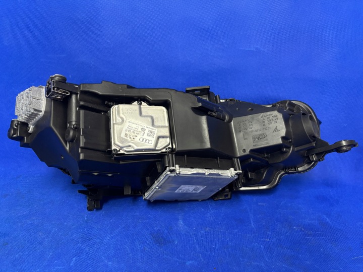 PHARE AVANT GAUCHE COMPLET LED MATRIX COMPLÈTE AUDI A5 F5 OEM 8W6941035F