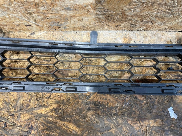 SKODA KAROQ 17-21 CALANDRE GRILLE INFÉRIEURE PARE-CHOCS AVANT AVANT