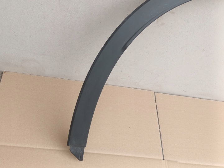 MOULURE AVANT DROITE MAZDA CX60 AVANT DROIT CX-60