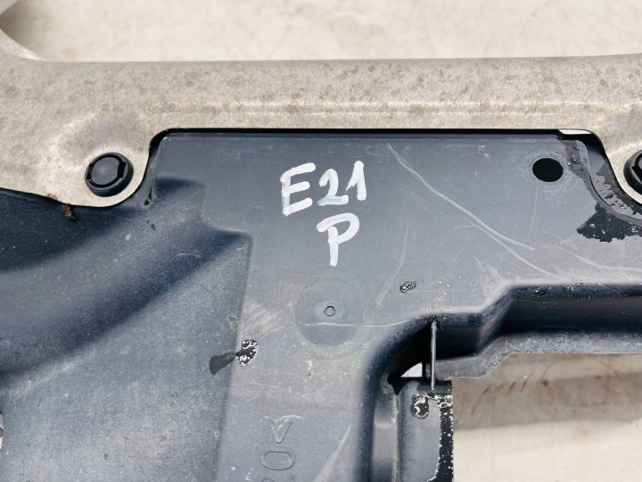 COROLLA E21 PROTECTION CHÂSSIS ARRIÈRE DROITE DROIT ARRIÈRE 57627-02160