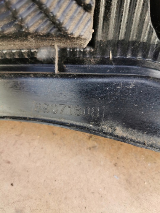 SUZUKI SPLASH OPEL AGILA B 08-12 PHARE ARRIÈRE DROITE MOULURE 89071589