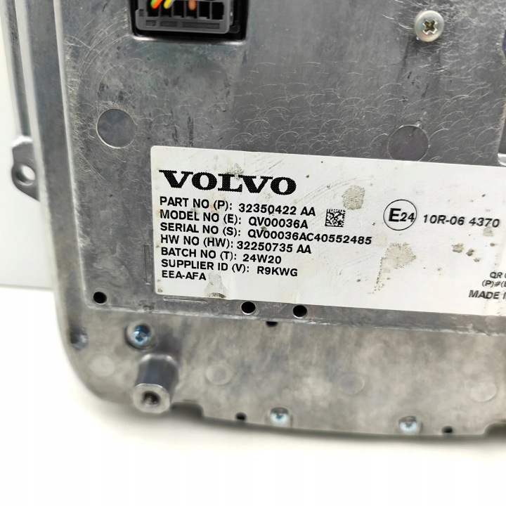 ÉCRAN NAVIGATION VOLVO XC40 (536) 32350422 33604931 2.0L 120KW 2024