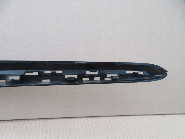 MERCEDES A-KLASA W177 MOULURE GRILLE CALANDRE RADIATEUR 2018- A1778881100