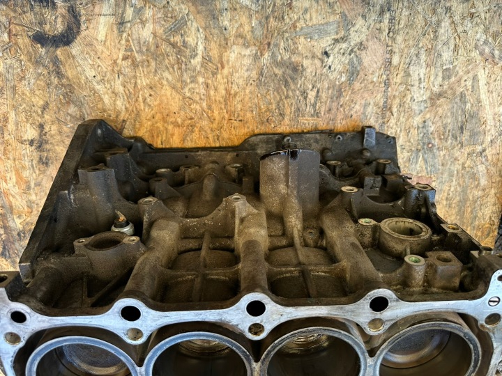 BLOC MOTEUR BAS ARBRE PISTONS SUZUKI GRAND VITARA 2.0 16V J20A