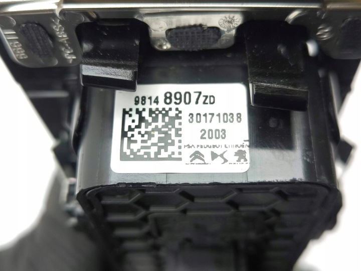 OPEL ASTRA GAUCHE 2023 AVANT CÔTÉ DROITE PANNEAUX COMMANDE COMMUTATEURS