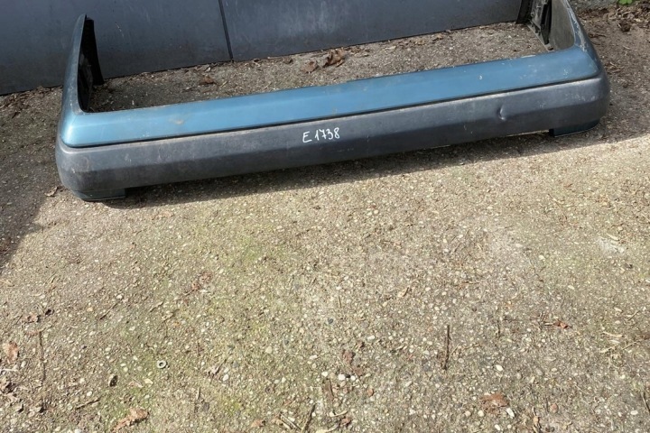 PARE-CHOCS ARRIÈRE MERCEDES-BENZ E (W124) 1248851137 2.5L DIESEL 83KW 1994